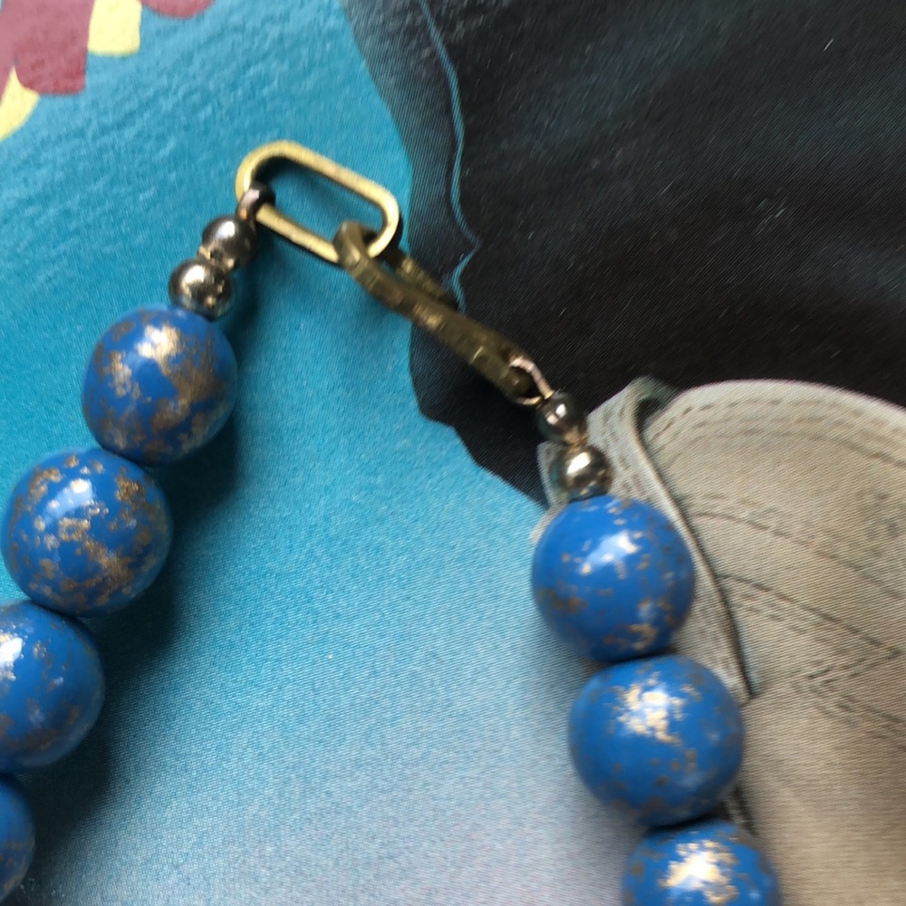 Vintage Woden Necklace - Picture 4 of 6
